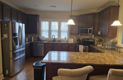 Madison Retreat - Photo 2