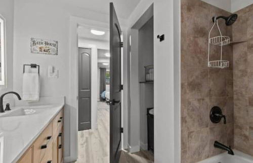 Relax! Pool/HotTub/TheaterRoom/Sleeps 15! - Foto 26