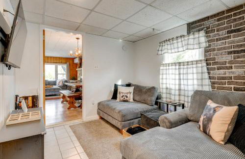 Game Room, Hot Tub and Fire Pit Pocono Lake Escape! - Foto 12