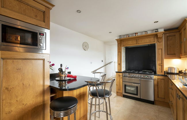 Cottage - Sleeps 5 - Hot Tub - Garden - Parking - Foto 4