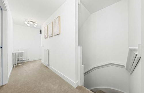 Fern Walk Cosy 3 Bedroom House - Dalkeith - Photo 30