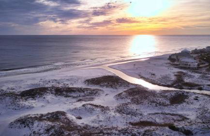 LUXE Doin' Grayt Easy Beach Access 4 Bikes Pool Pets Sleeps 12 - Foto 56