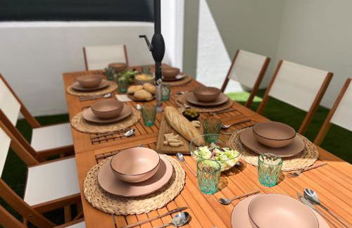 VillaHomes - Photo 25