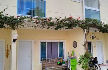 CASA EM CONDOMÍNIO ARBORIZADO PERTO DA PRAIA Confortável e Espaçosa - Foto 7