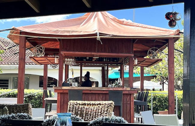 4 Guests - Stunning View - Pool - South Finger - Photo 18