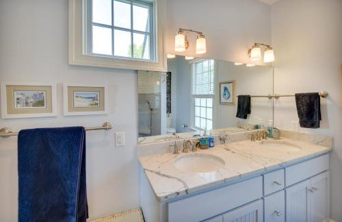 Bayfront White Stone Escape w/ Private Beach! - Photo 15