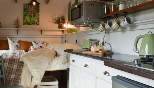 Spruce Shepherd's Hut - Photo 4