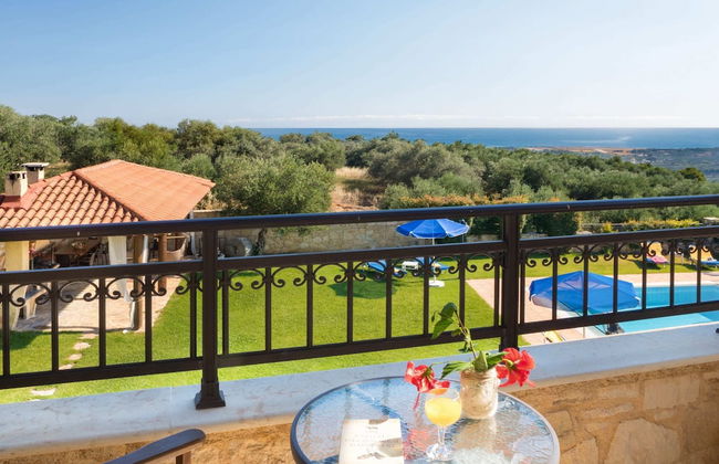 Family Friendly Villa Hermes With Private Pool - Photo 19