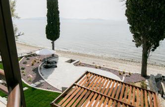 Mermaid Beachfront Villa - Photo 80