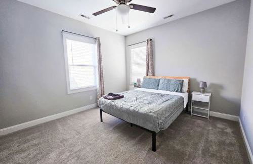 4 Minutes to UNC - 7 Minutes to Carrboro - En-Suite Bathrooms - Foto 25