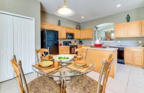 Family Pool Home, Gated Resort, near Disney & golf -209 - Foto 8