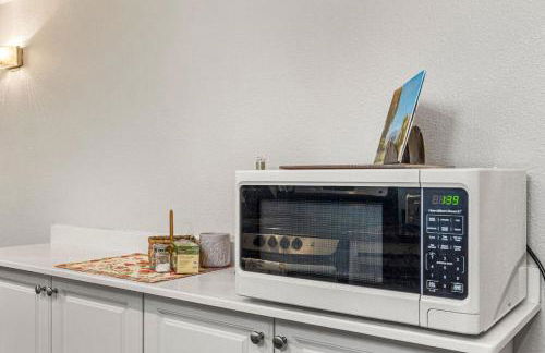 Modern Downtown Oasis Sunny Garden King Beds - Foto 12