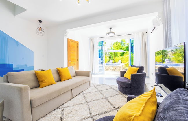 3-BR Villa with Pool & Rooftop Jacuzzi - Foto 29