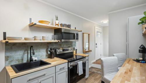 Pet-Friendly Kent Vacation Rental, Walk to Lake! - Foto 3