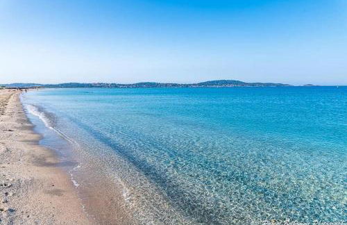 BERGERIE PLAGE Entièrement rénové Prestations Premium Baignoire Balnéo Clim Vue Piscine et parc - Foto 28