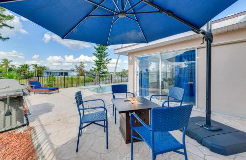 Family Friendly! Games! Waterfront North Port Home - Foto 2