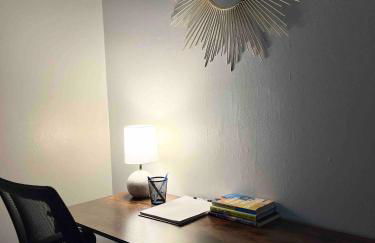 HotTub, King & PoolTable~East Wichita - Foto 32