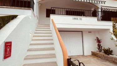 Amber Holiday Home - Photo 1