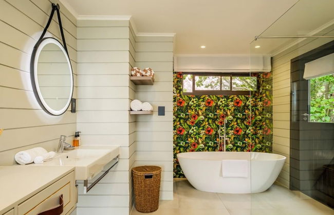 Spacious Apartment With Pool in Camps Bay - Photo 21