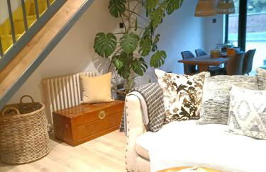 Cosy Coastal Escape with Seaview Terrace - Foto 7