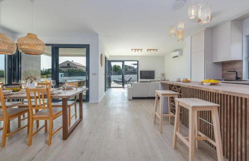 4 Bedroom Cozy Home In Poljica Brig - Foto 28