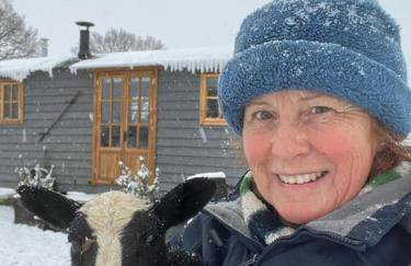 Whittlewood Shepherd's Hut in Silverstone, Cosy, Rural, Views - Photo 25