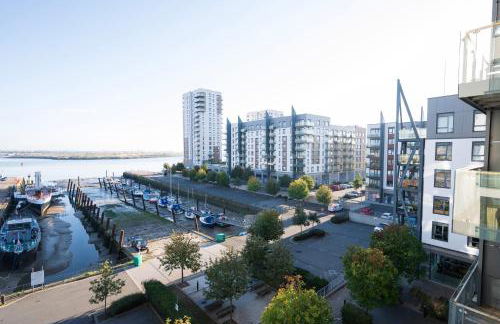 1BR River Retreat - Sleeps 4 - Parking - Foto 18