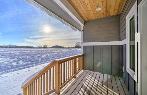 Bright La Conner Getaway with Mountain Views! - Foto 1