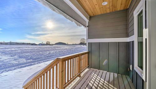 Bright La Conner Getaway with Mountain Views! - Foto 1