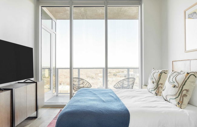 Sleeps 34! 11 Condos in New Austin High Rise w/ Rooftop Pool, Gym, Yoga Studio - Foto 48