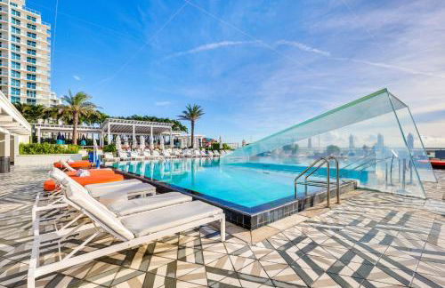 Walk to Beach and Dining! Luxe Fort Lauderdale Condo - Foto 23