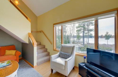 Elk Rapids Condo with Balcony Overlooking Elk Lake! - Foto 5