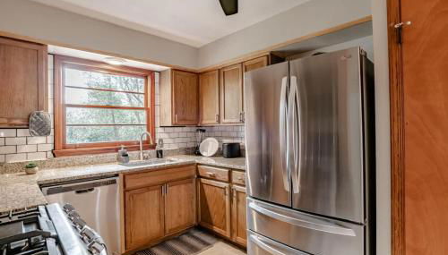 Wonderstruck on Wendover- 20 Mins to Downtown - Foto 2