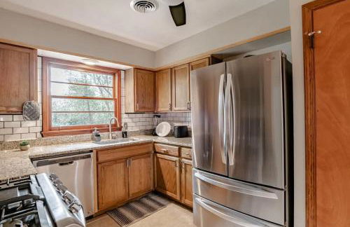 Wonderstruck on Wendover- 20 Mins to Downtown - Foto 2