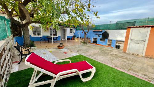 Estudio adosado acogedor con jardín, barbacoa y parking privado - Photo 5, sunbed