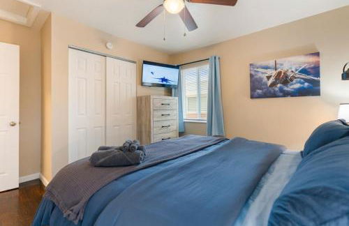 Akron 2 Bed 1 Bath Flight Themed Oasis Dog Friendly - Foto 34