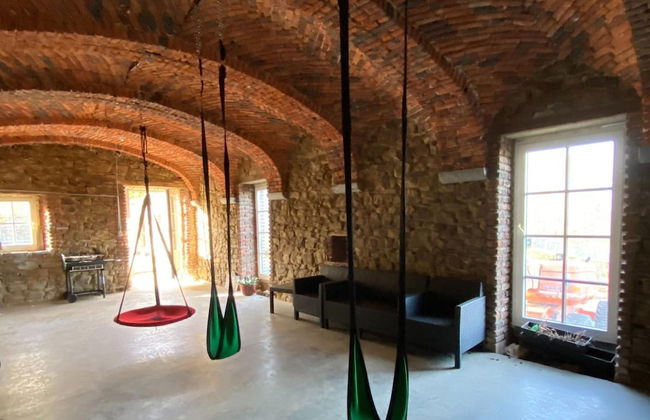 Elegant Hillside Mansion - Photo 27