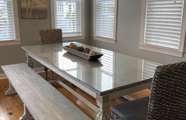 Centennial Coast Cottage - with Heated pool - Foto 32