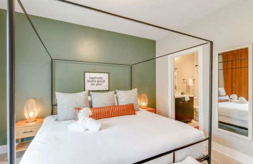 The Ultimate Double Rooftop Deck with Skyline Views - Foto 21