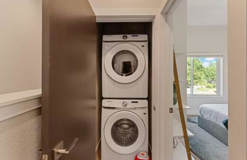 The Modern Muse Art Home - Foto 30