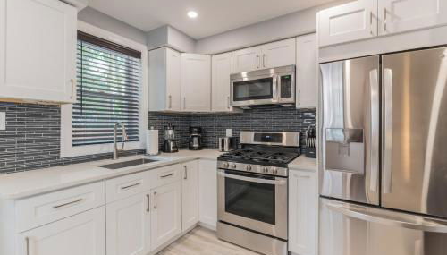 University City Executive Modern 3BR 2BA Within 5 min to Drexel, University of Pennsylvania, & Children's Hospital of Pennsylvania - Photo 5