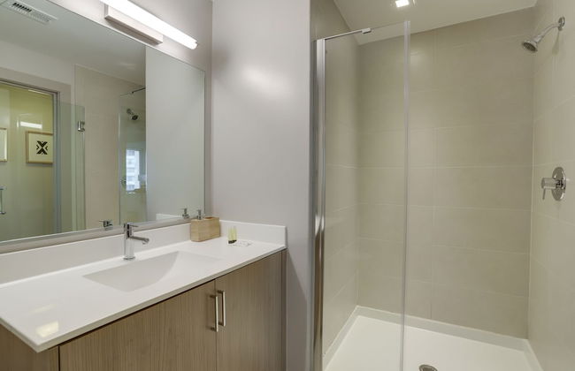 Cozy Condo Crystal City Rooftop - Photo 29