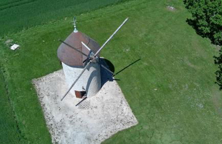 Moulin à vent restauré et classé meublé de tourisme - Foto 12