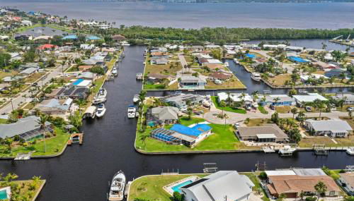 Lazy Palm Retreat Heated Pool Jacuzzi Gulf Canal - Foto 4