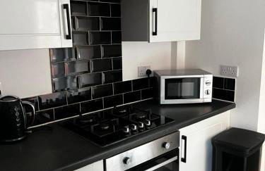 ResiLets - Ground Plessey Road Apt - Foto 8