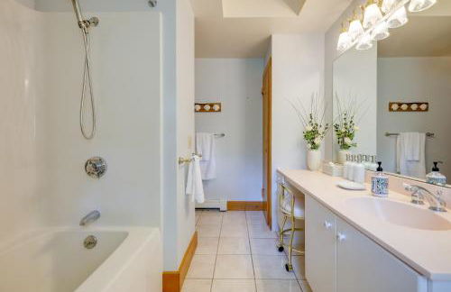 2 Mi to Beach! Cape Cod Family Retreat with Deck - Foto 24