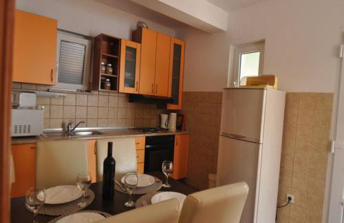 Holiday home Marina- beachfront, sea view and free parking - Photo 38