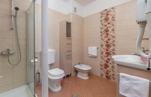 Cozy Home In Tinjan With Wifi - Foto 57