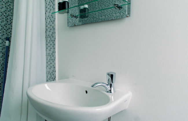 Nice Studio Apartment At Aeropolis Residence Near Cgk Airport - Foto 7