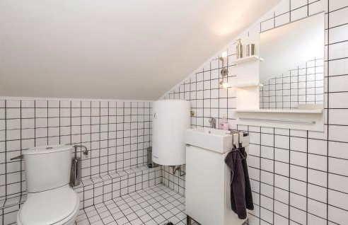 4 Bedroom Gorgeous Home In Jurdani - Photo 53